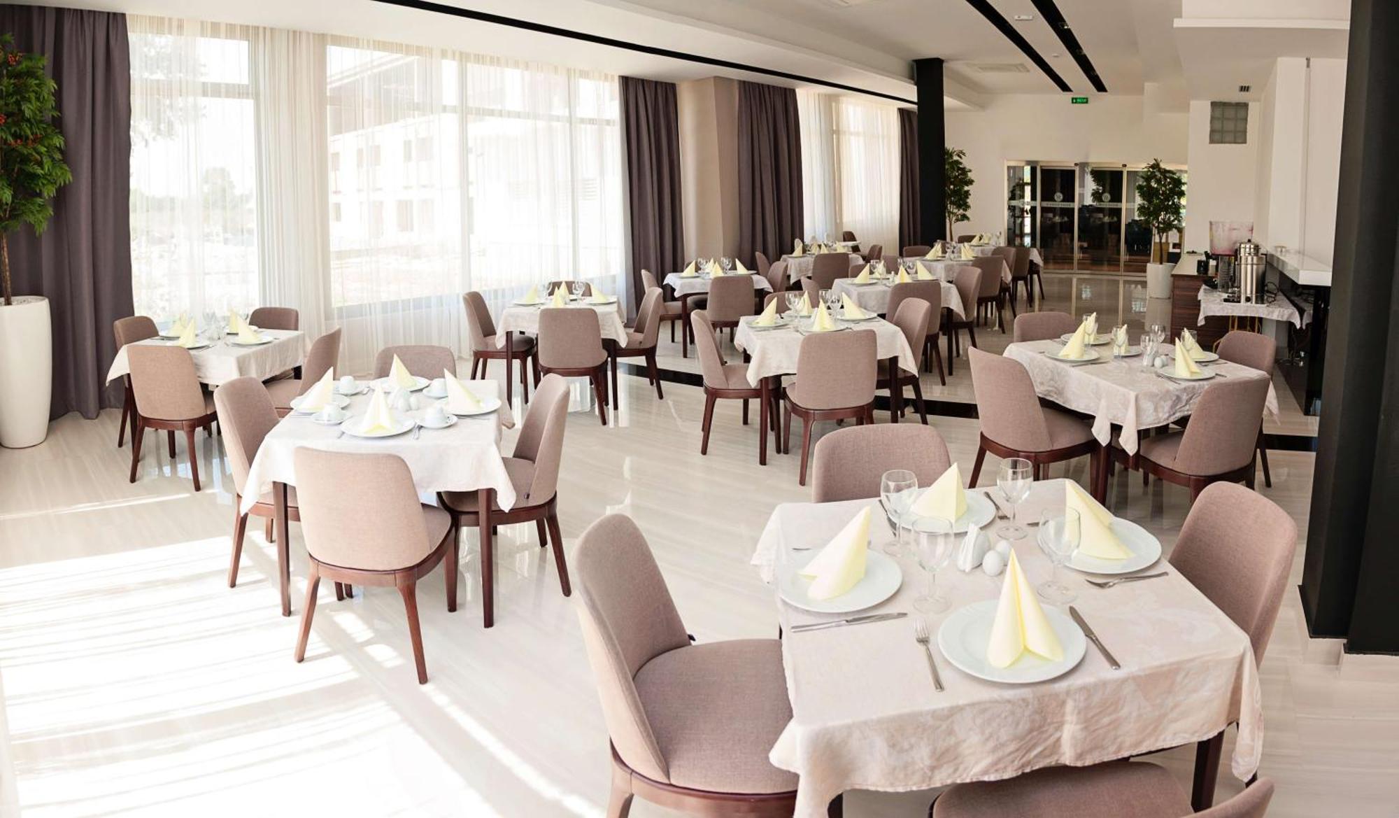 Bosphorus Hotel Алексинац Экстерьер фото