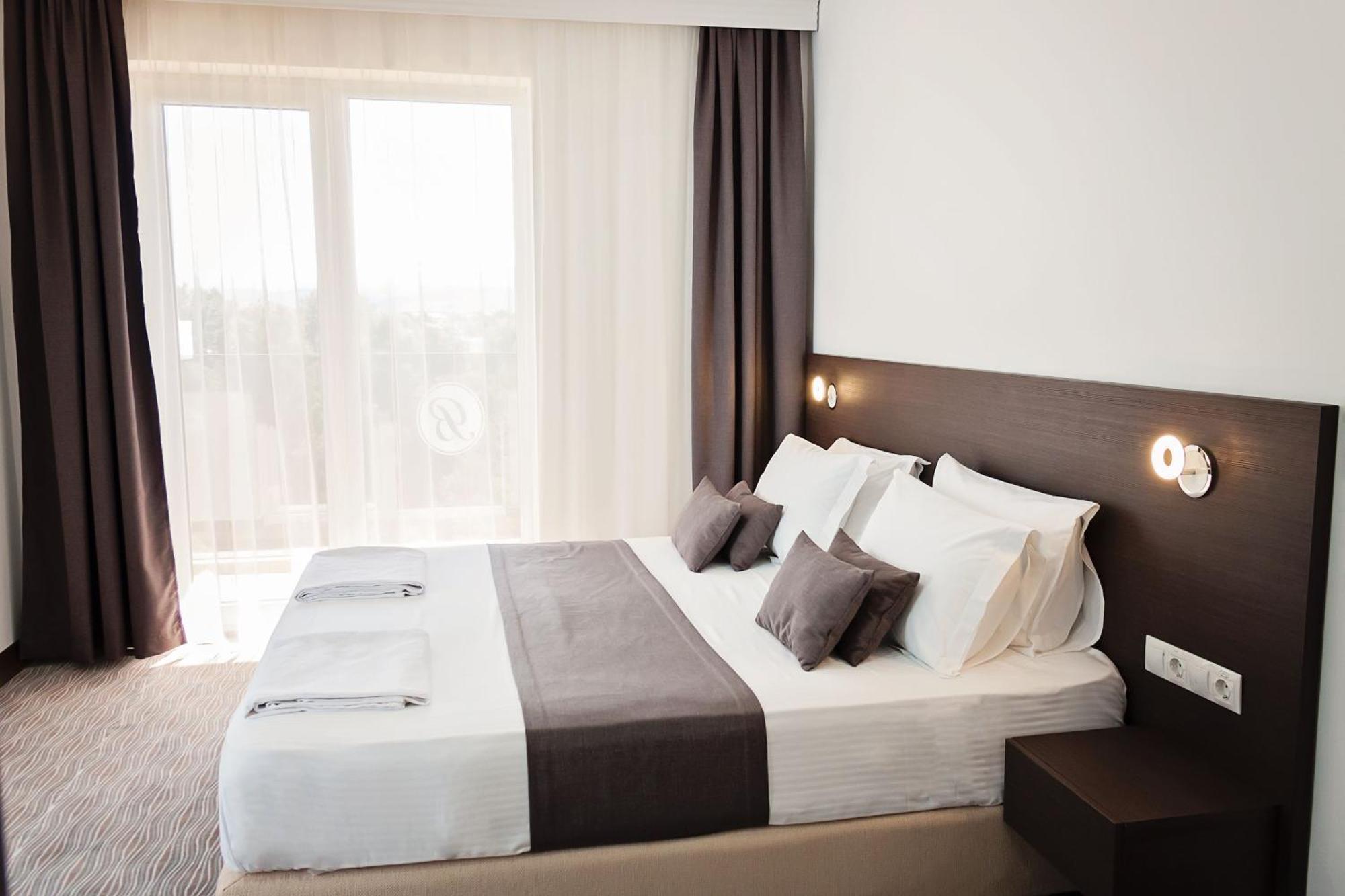 Bosphorus Hotel Алексинац Экстерьер фото