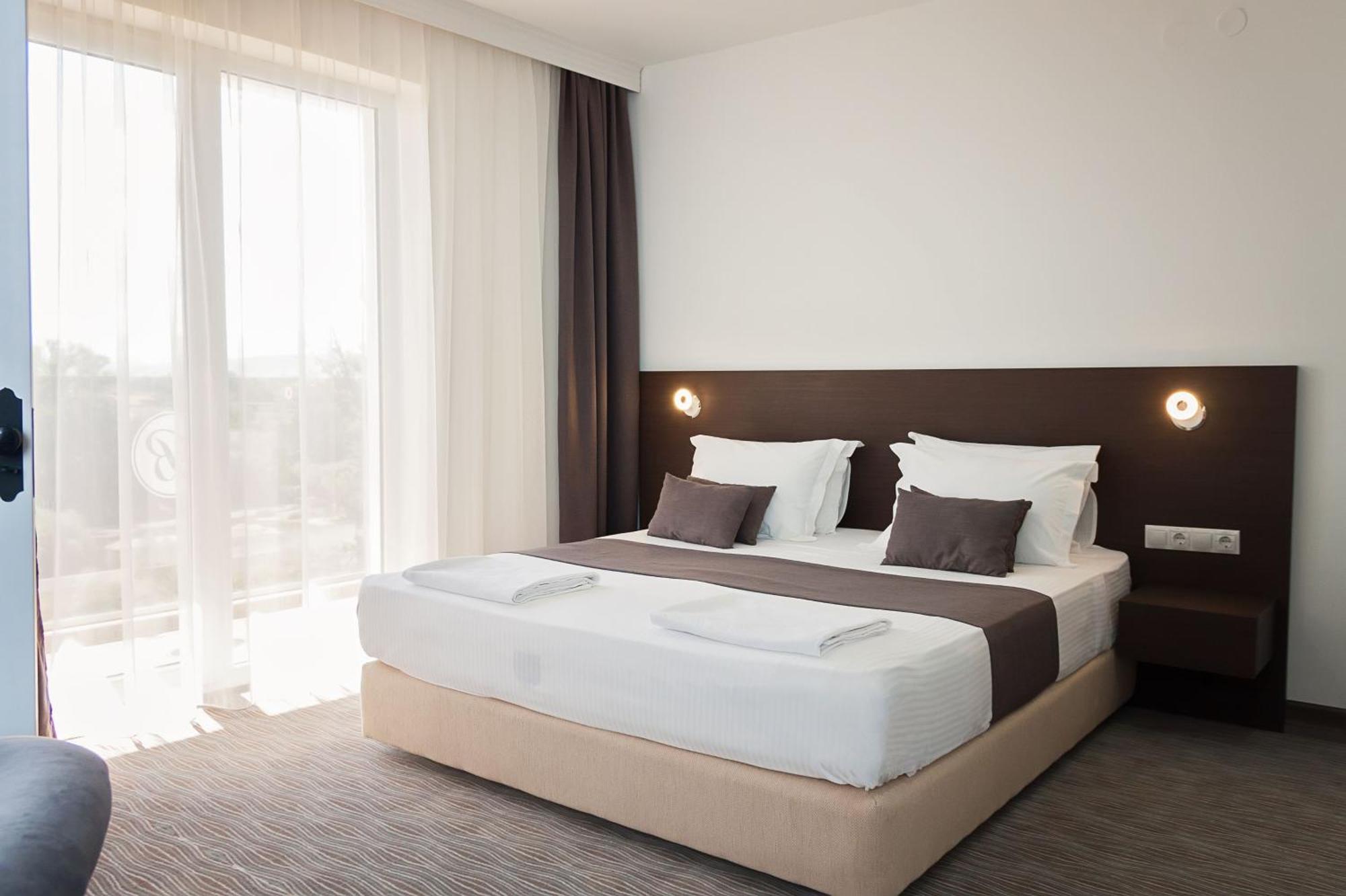 Bosphorus Hotel Алексинац Экстерьер фото