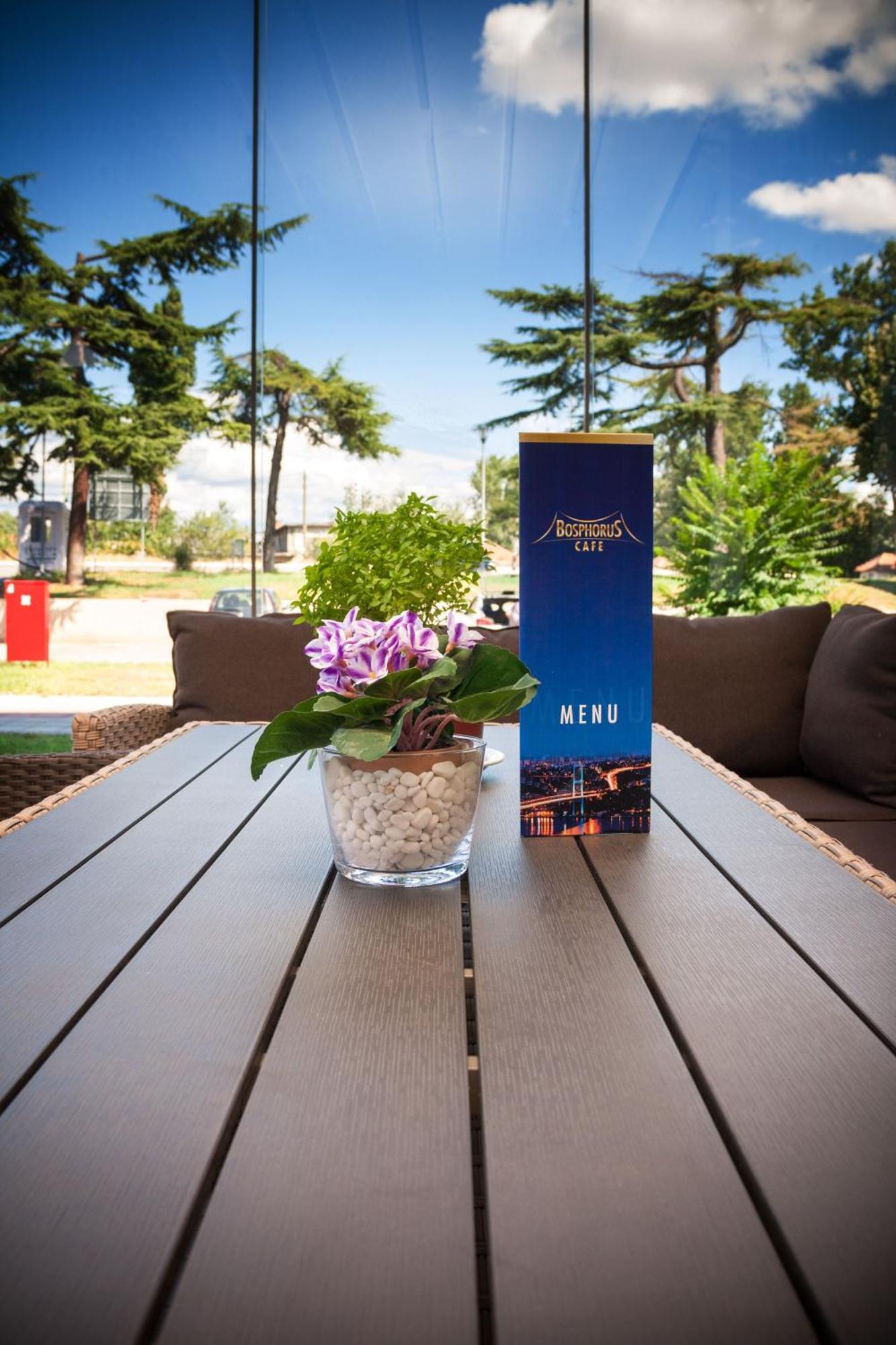 Bosphorus Hotel Алексинац Экстерьер фото